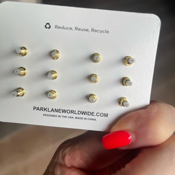 Park Lane Token Stud Set - Picture 2 of 3